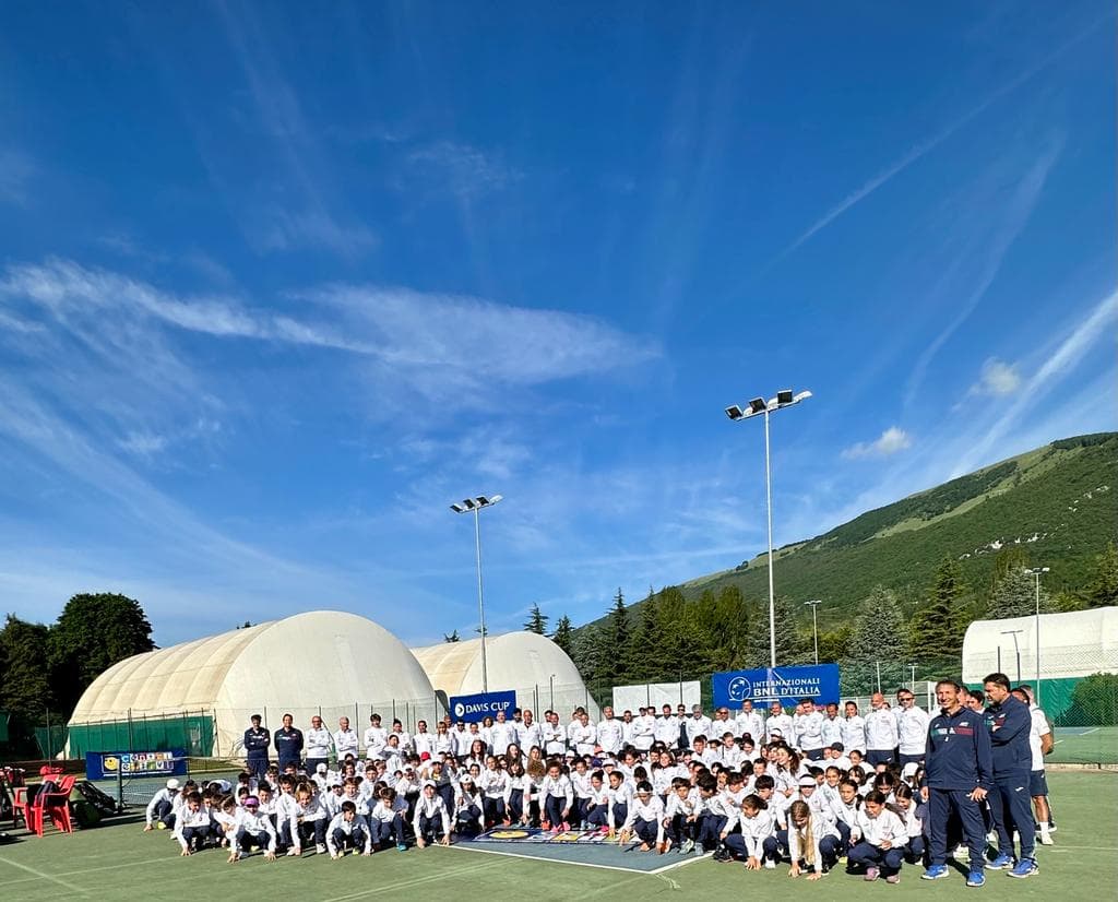 Elite coaching team at Social Gee Sports